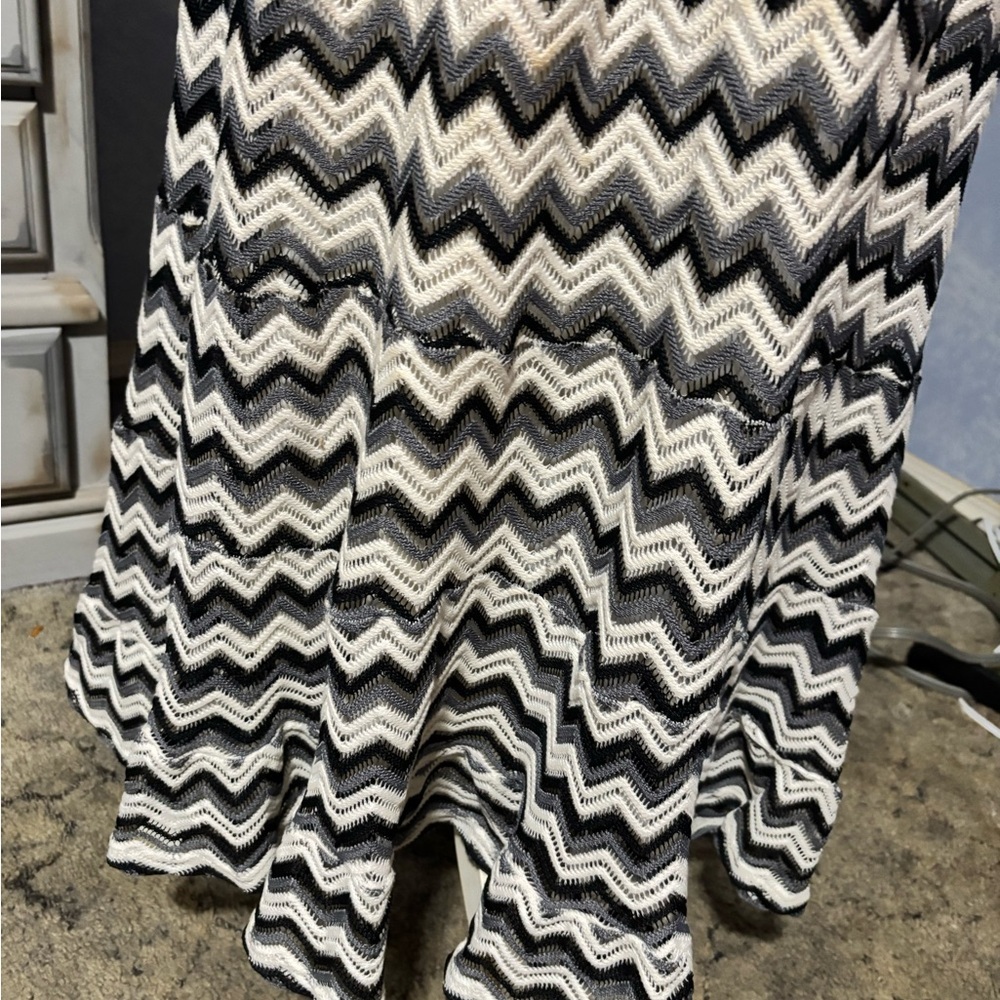 Lapis Black and White Chevron Maxi Skirt crochet tiered xl - Picture 8 of 13
